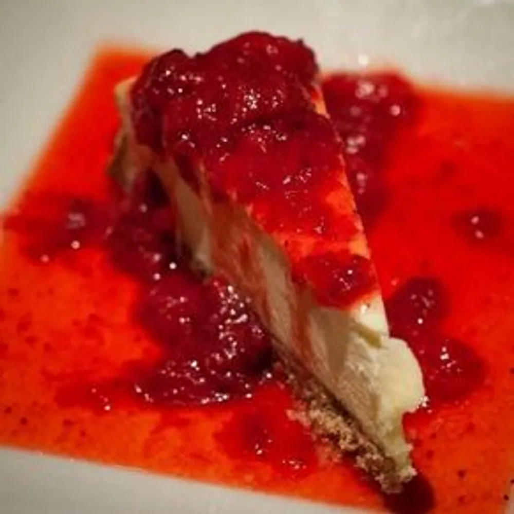 Creamy cheesecake with fresh berry topping