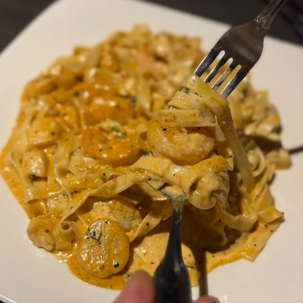 Fettuccine Alfredo